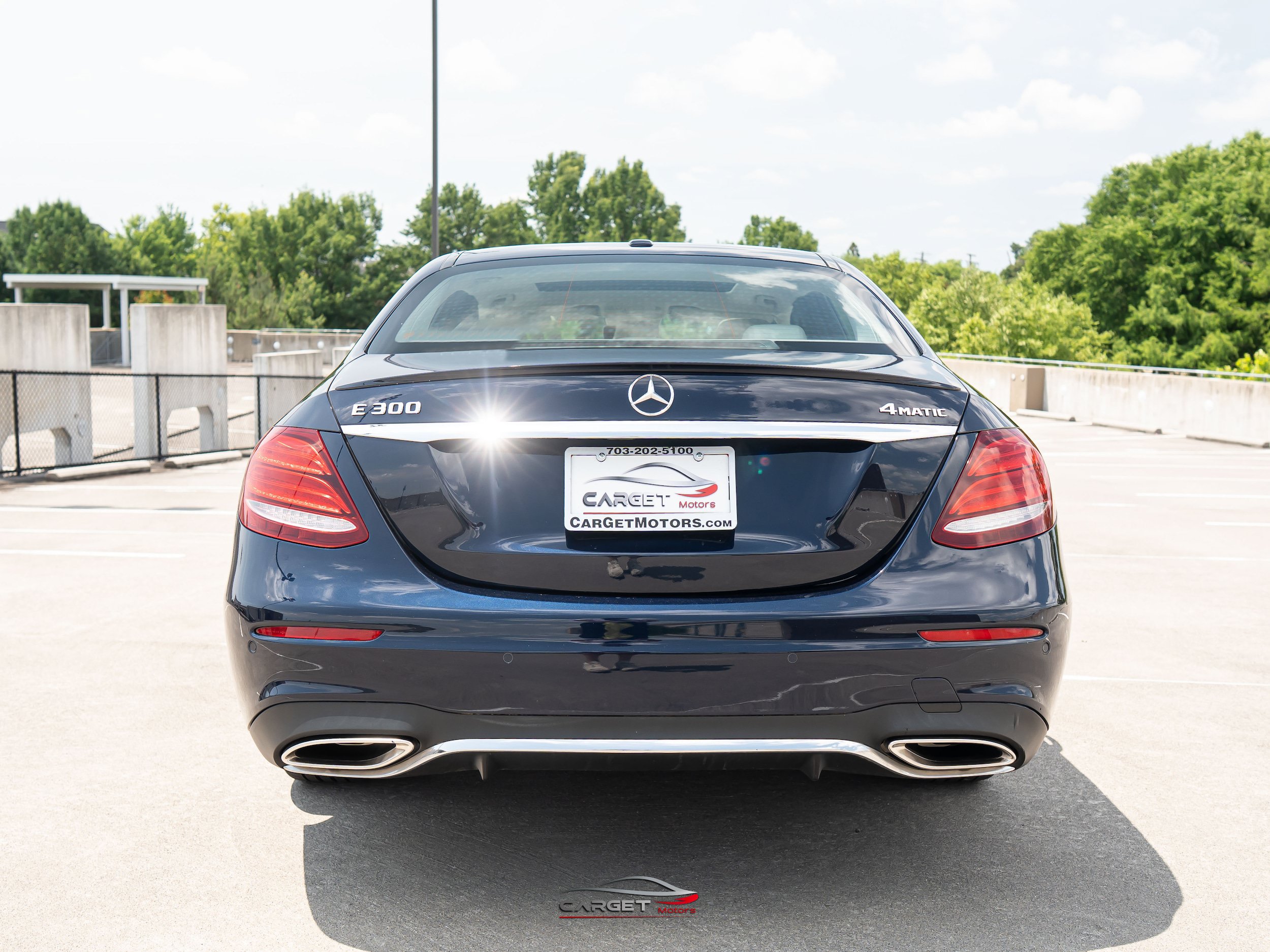 Used 2017 Mercedes-Benz E 300 4MATIC image 6
