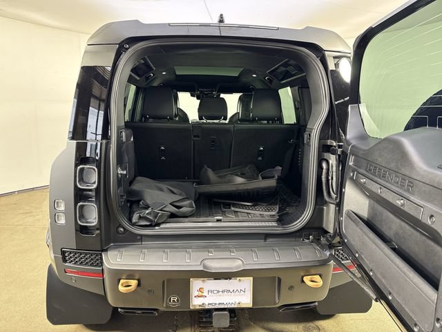 Used 2025 Land Rover Defender 110 AWD/4WD image 33