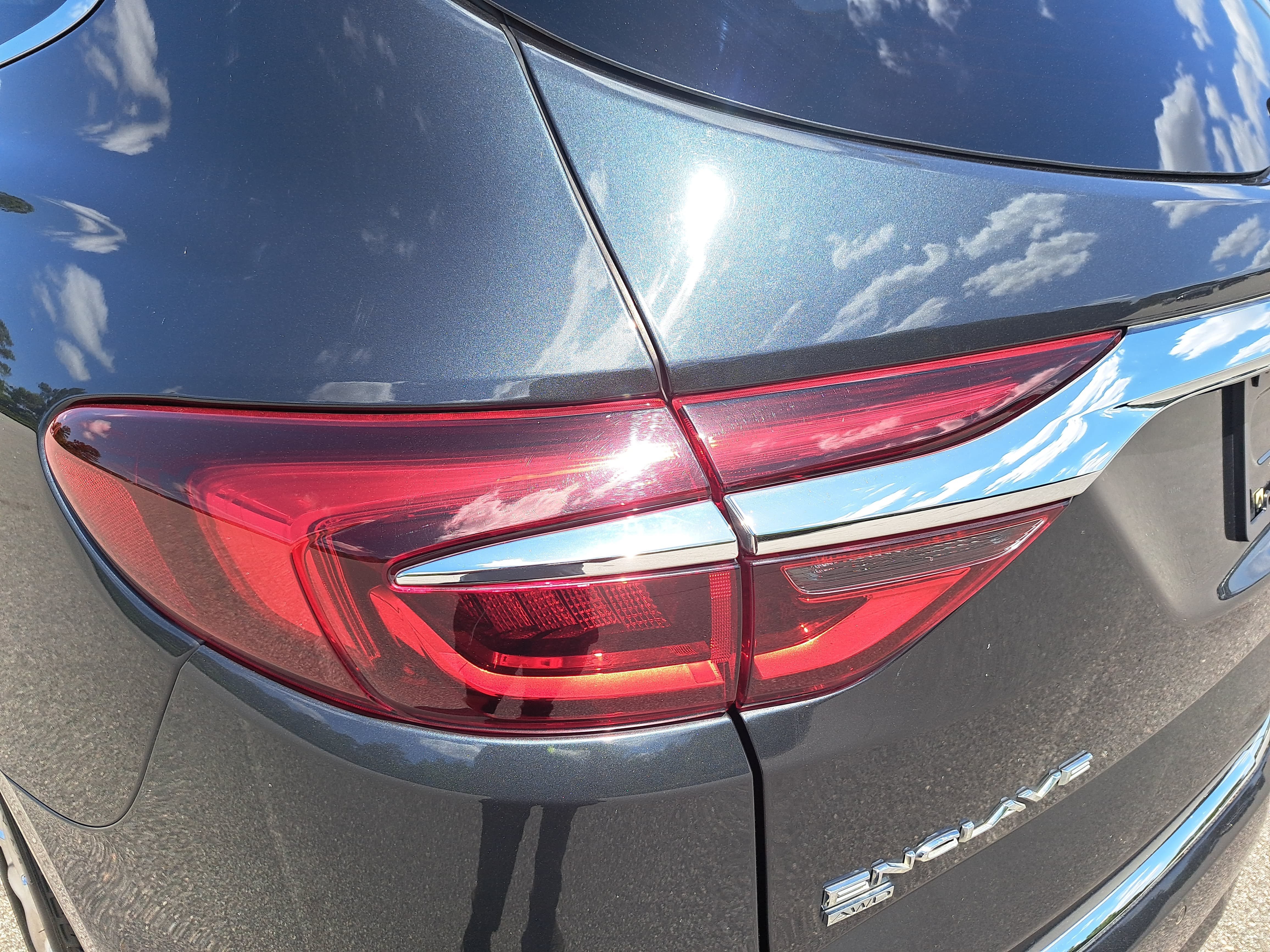 Used 2020 Buick Enclave Essence w/ Sound and Sites Package AWD/4WD image 33