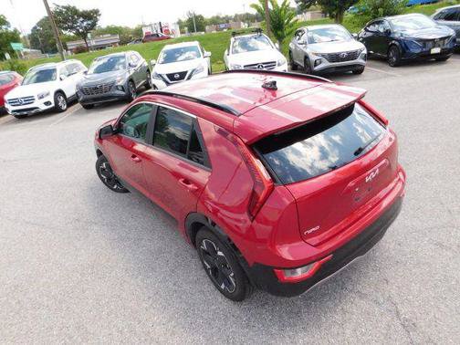 Used 2023 Kia Niro Wind FWD image 7
