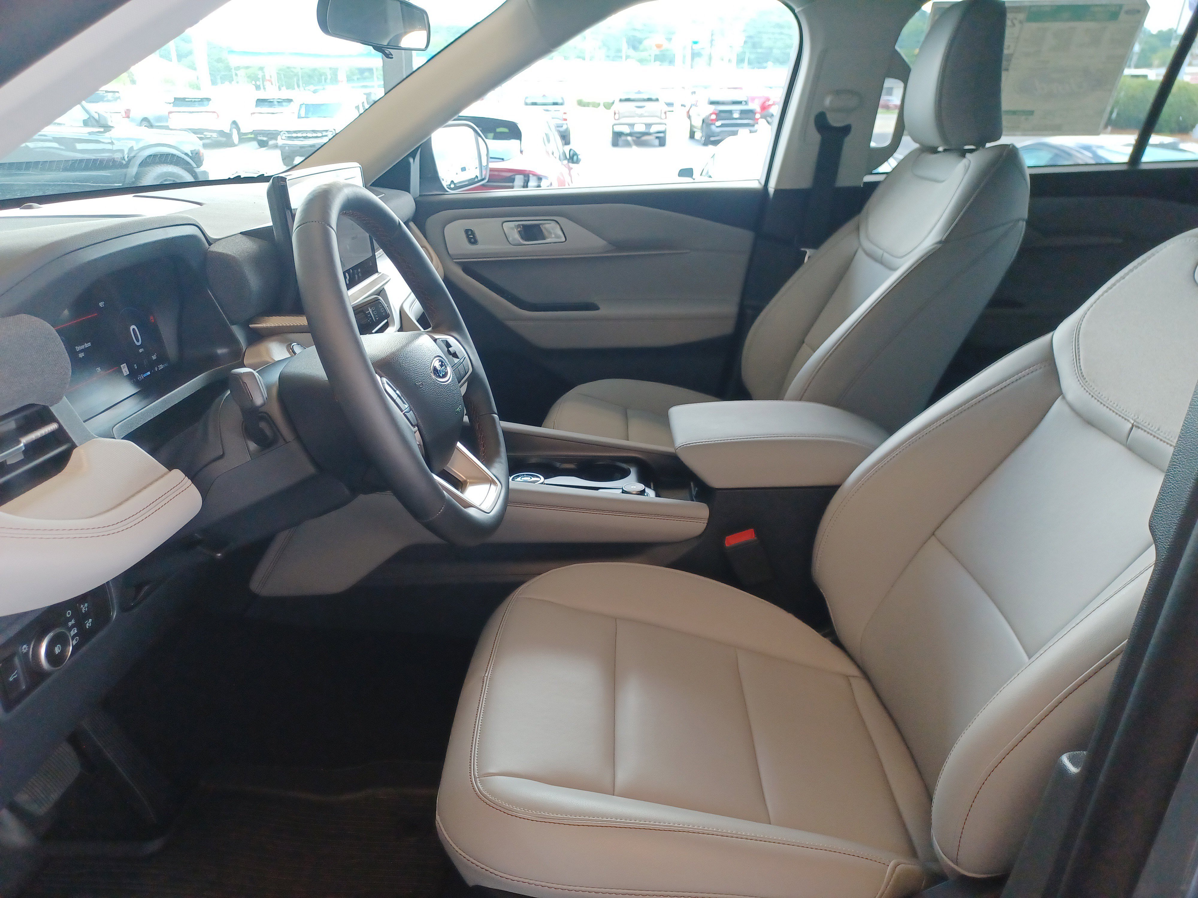 New 2025 Ford Explorer Active w/ Active Comfort Package image 11