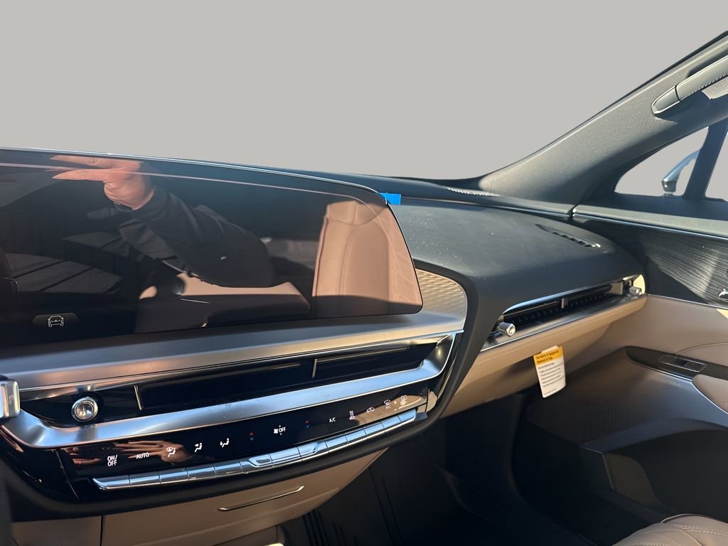 New 2026 Cadillac Lyriq Signature Luxury image 33