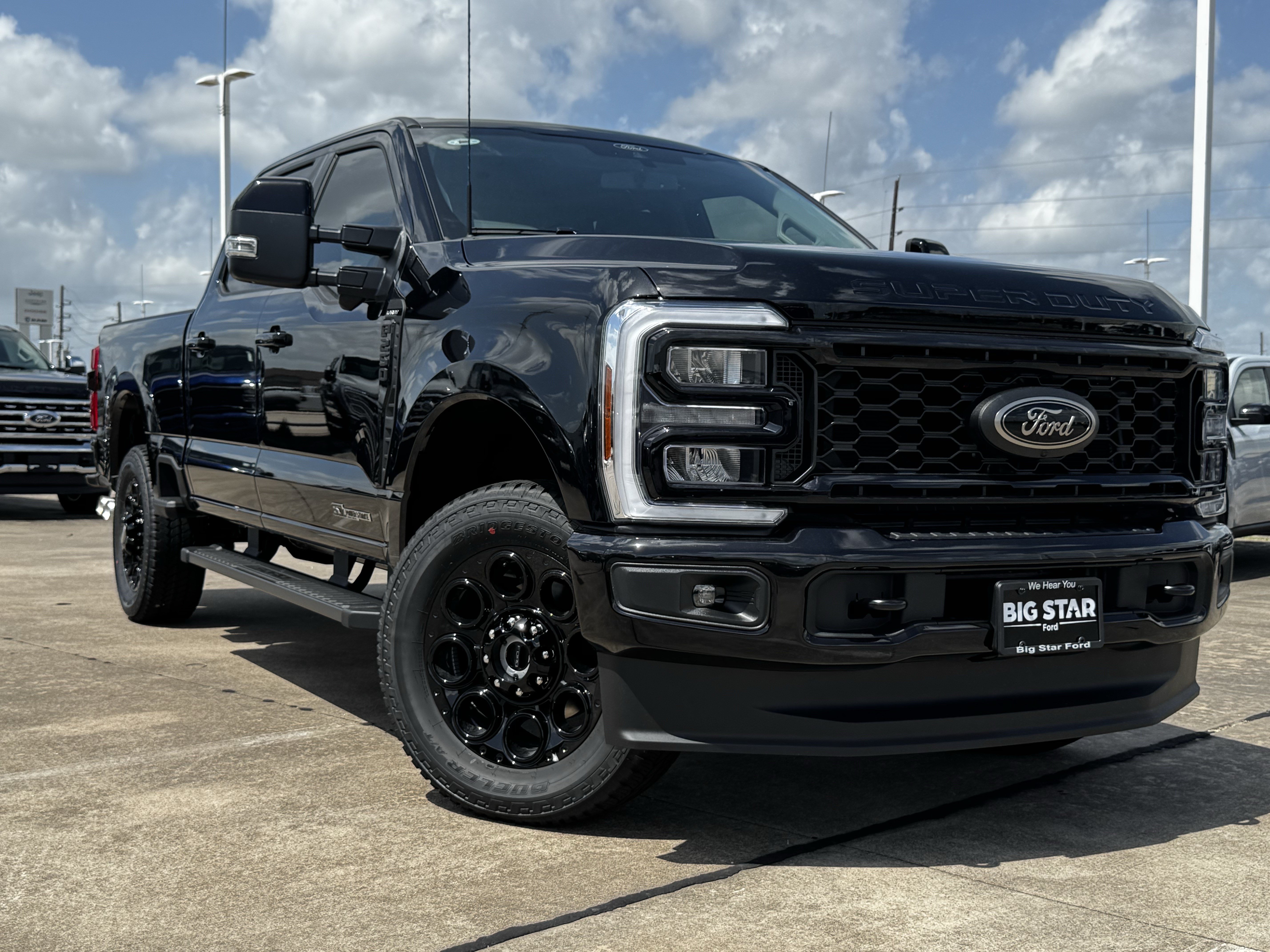 New 2026 Ford F250 Lariat w/ Black Appearance Package AWD/4WD video 2