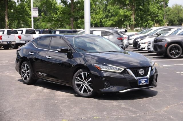 Used 2023 Nissan Maxima SV w/ Floor Mat Group FWD image 2