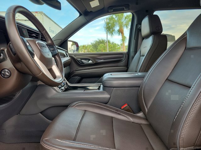 Used 2024 GMC Yukon Denali RWD image 21