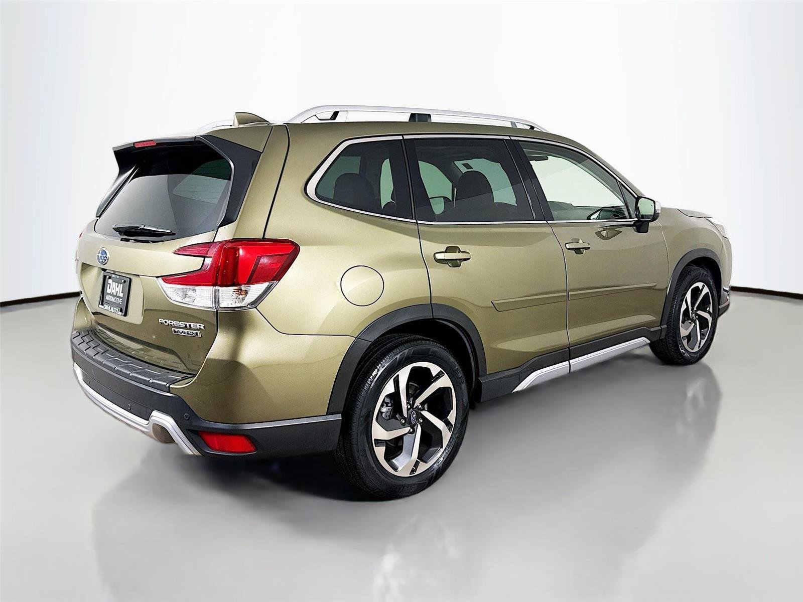 Used 2022 Subaru Forester Touring w/ Popular Package #3 AWD/4WD image 13