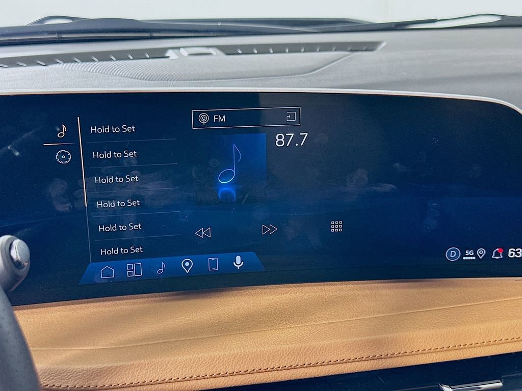 Used 2025 Cadillac XT4 Sport image 30