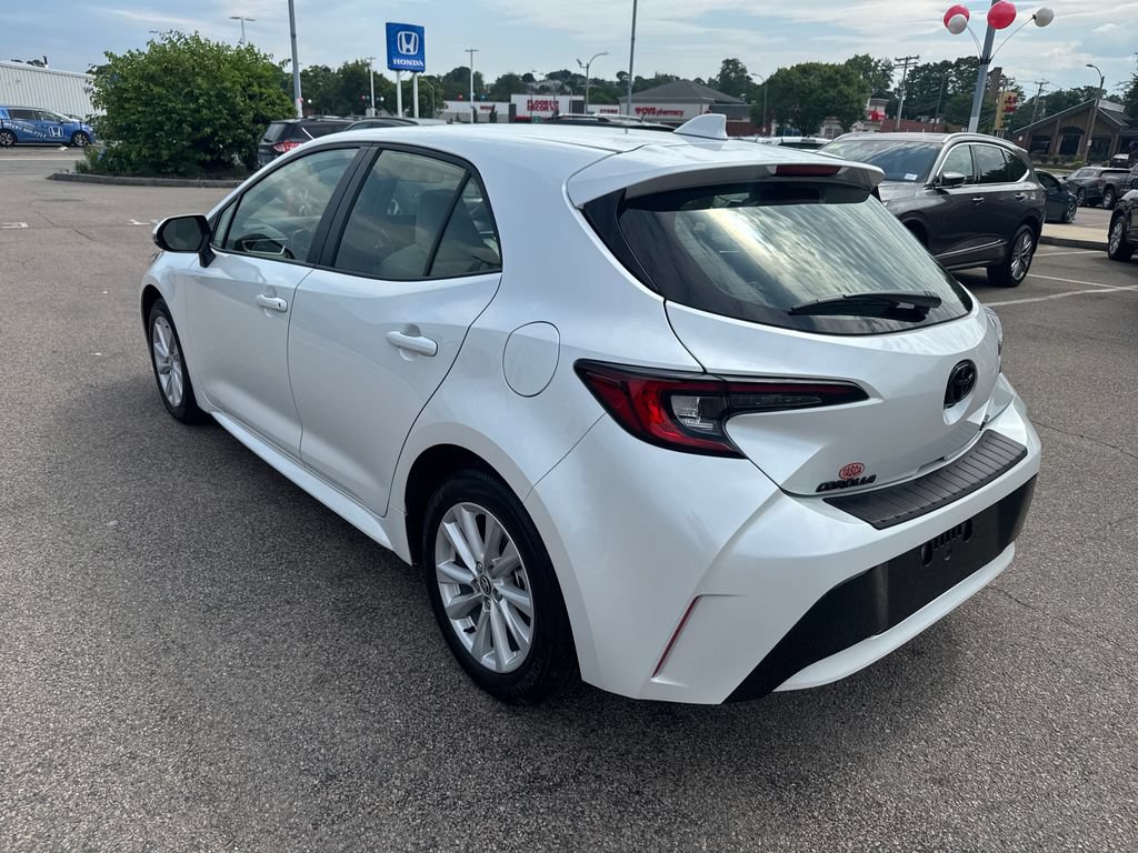 Used 2025 Toyota Corolla Hatchback FWD image 5