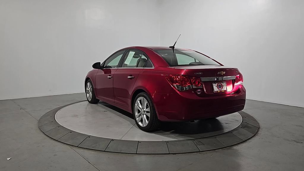 Used 2011 Chevrolet Cruze LTZ image 3