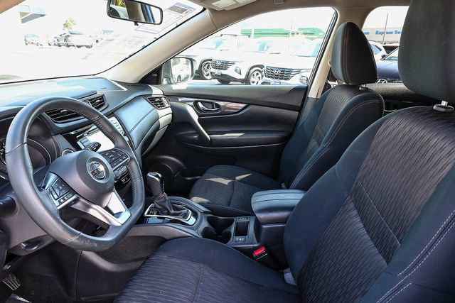 Used 2018 Nissan Rogue SV image 20