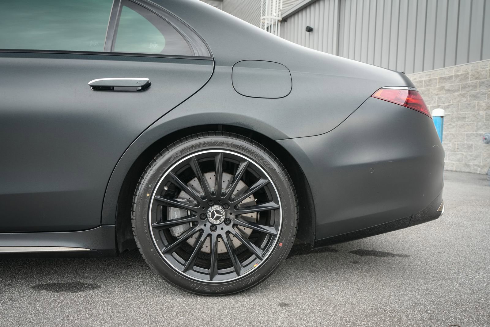Used 2023 Mercedes-Benz S 580e 4MATIC Sedan w/ AMG Line image 14