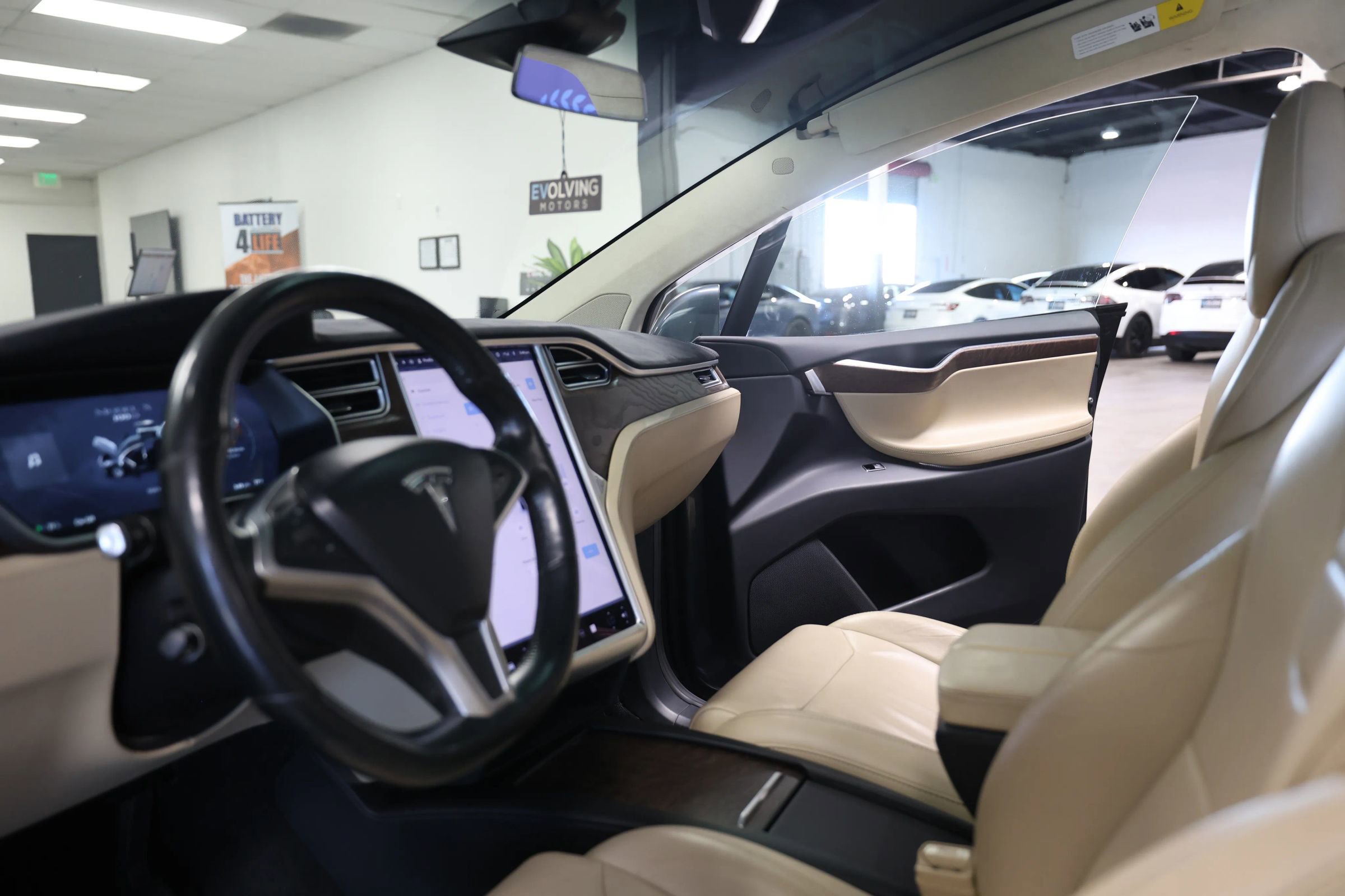 Used 2017 Tesla Model X 100D image 31
