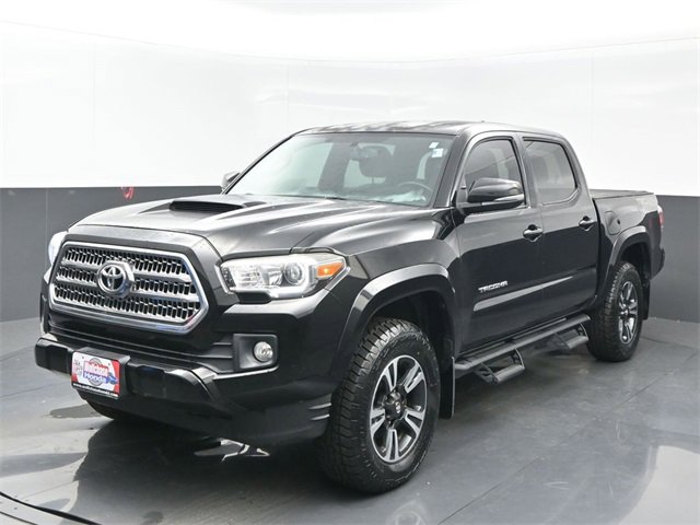 Used 2017 Toyota Tacoma SR5 image 1