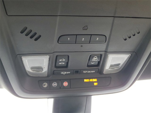 Used 2017 Cadillac XT5 Luxury w/ Driver Awareness Package image 21