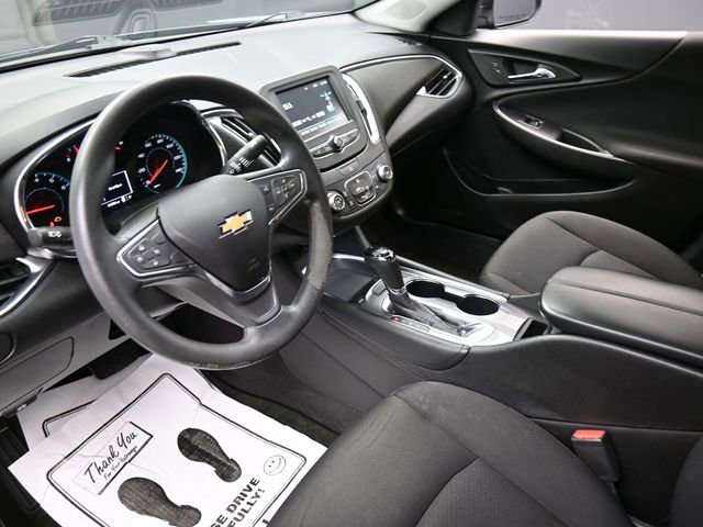 Used 2018 Chevrolet Malibu LT image 18