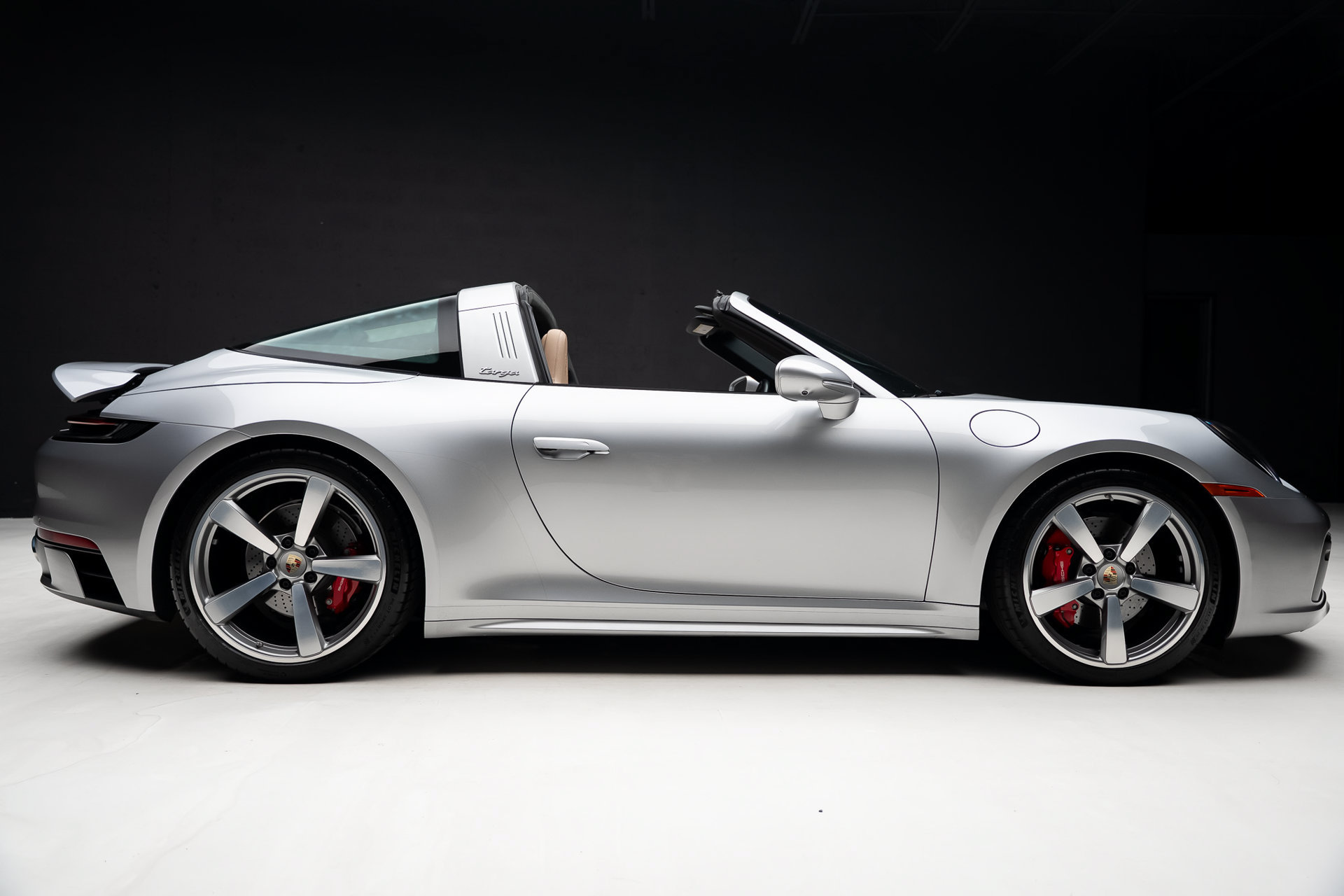 Used 2023 Porsche 911 AWD/4WD image 38