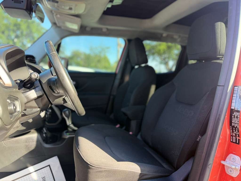 Used 2015 Jeep Renegade Latitude w/ Popular Equipment Group AWD/4WD image 11