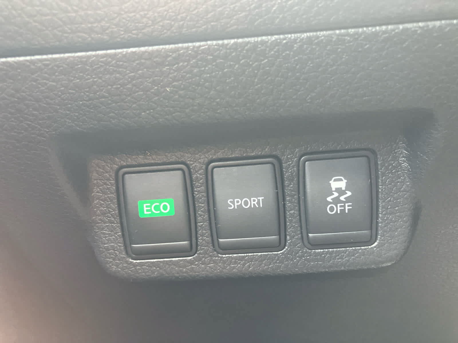 Used 2015 Nissan Sentra SR FWD image 12