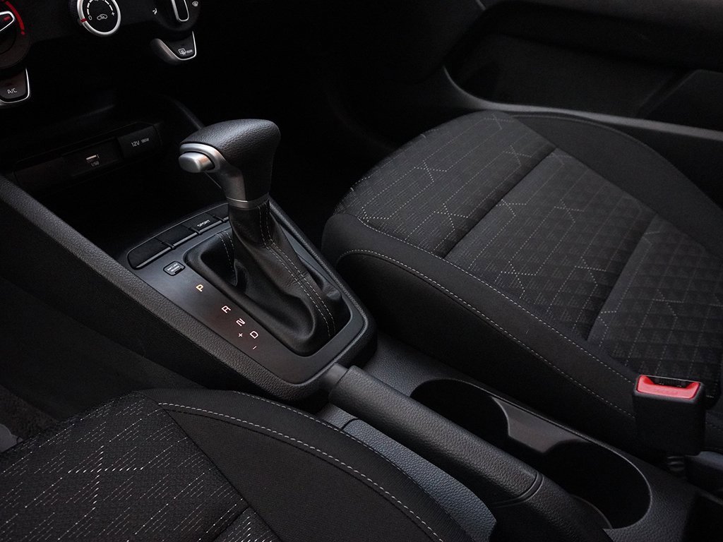 Used 2021 Kia Rio LX image 40