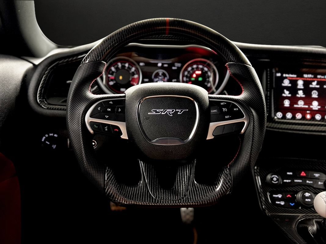 Used 2017 Dodge Challenger SRT w/ Technology Group RWD image 25