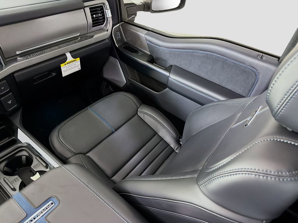 New 2025 Ford F350 Platinum w/ FX4 Off-Road Package image 26