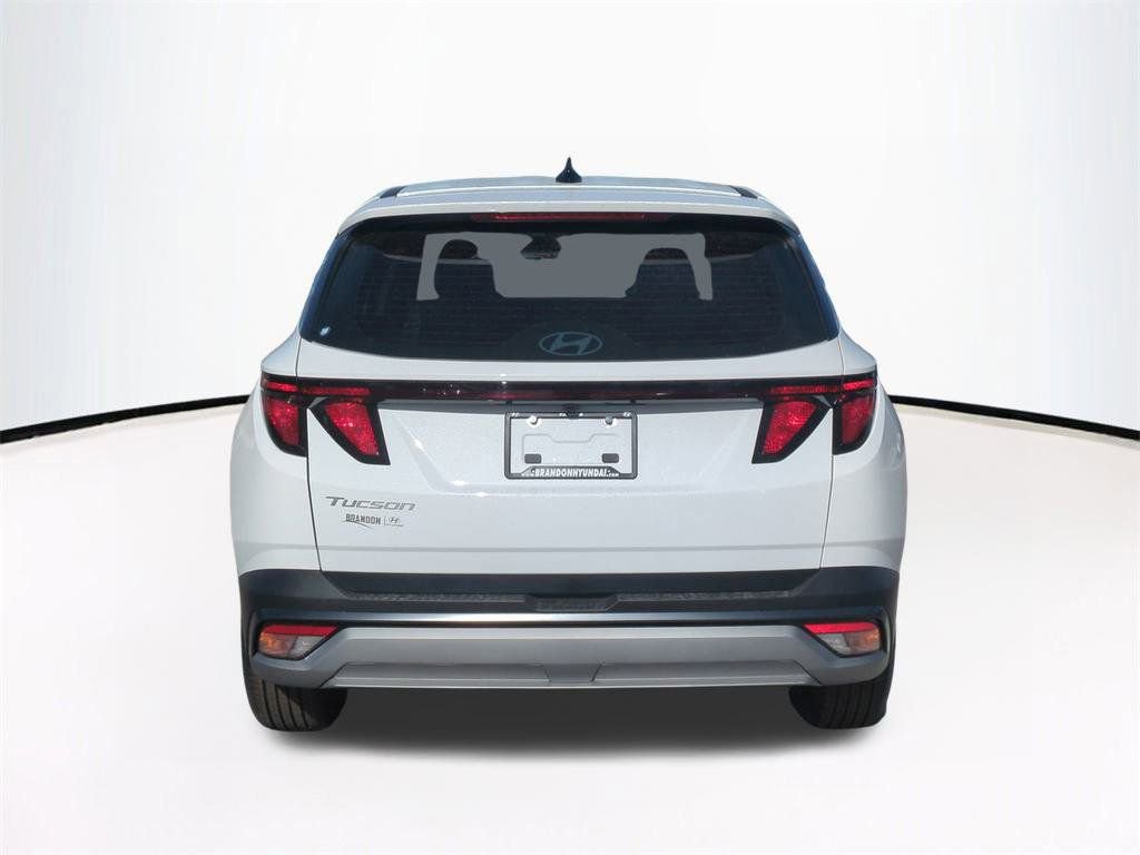 New 2026 Hyundai Tucson SE image 6