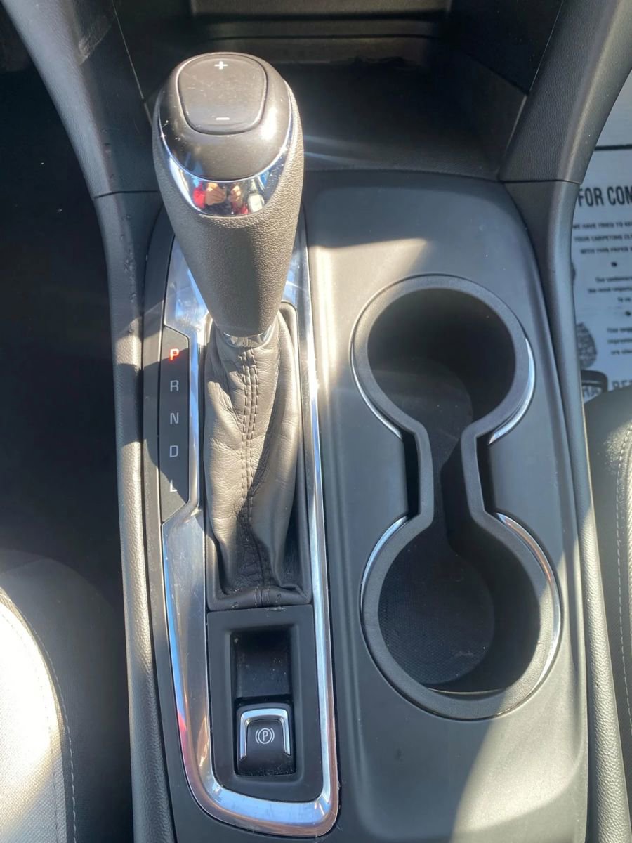 Used 2021 Chevrolet Equinox LS image 23