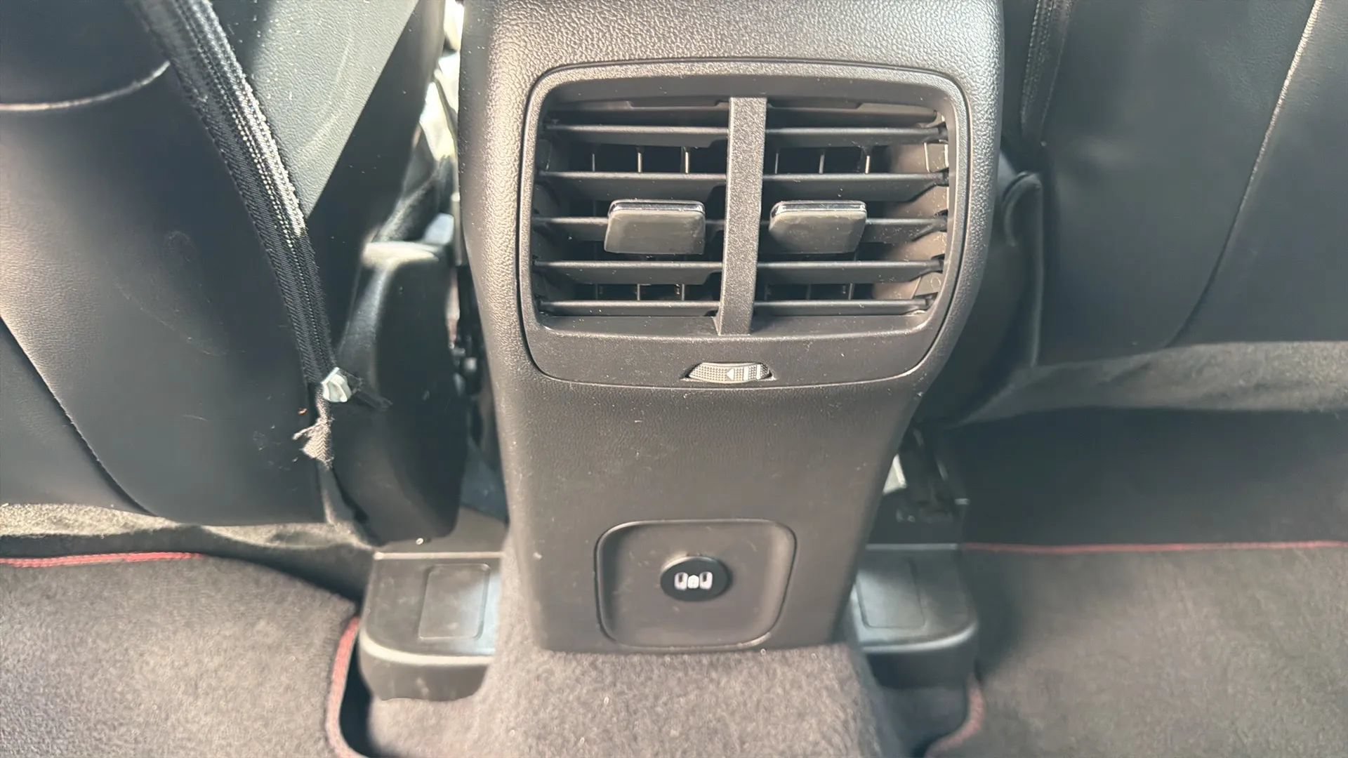 Used 2023 Ford Escape ST-Line FWD image 29