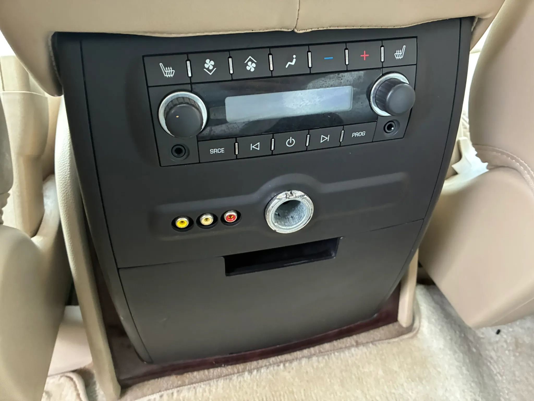 Used 2014 Cadillac Escalade Luxury AWD/4WD image 15
