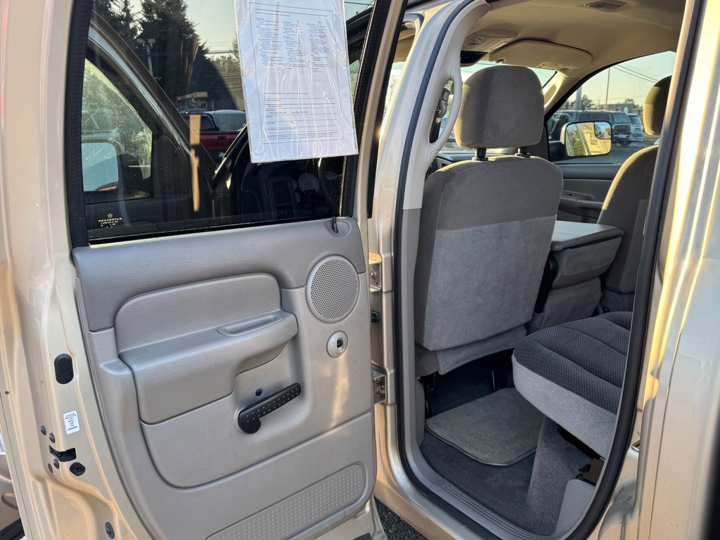 Used 2004 Dodge Ram 1500 Truck SLT w/ Trailer Tow Group image 16