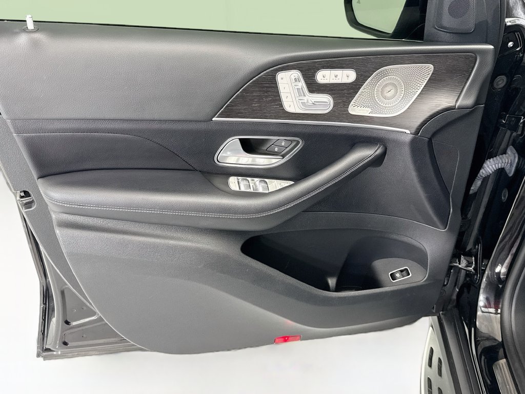 Certified 2021 Mercedes-Benz GLS 450 4MATIC image 23