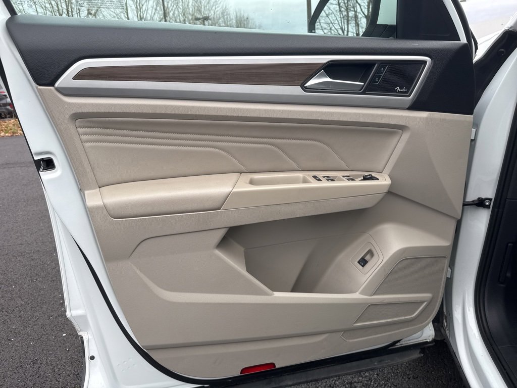 Used 2021 Volkswagen Atlas SEL Premium image 11