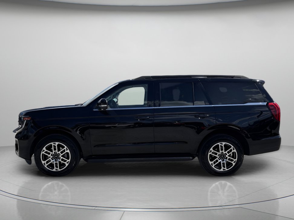 Certified 2025 Ford Expedition Active AWD/4WD image 5