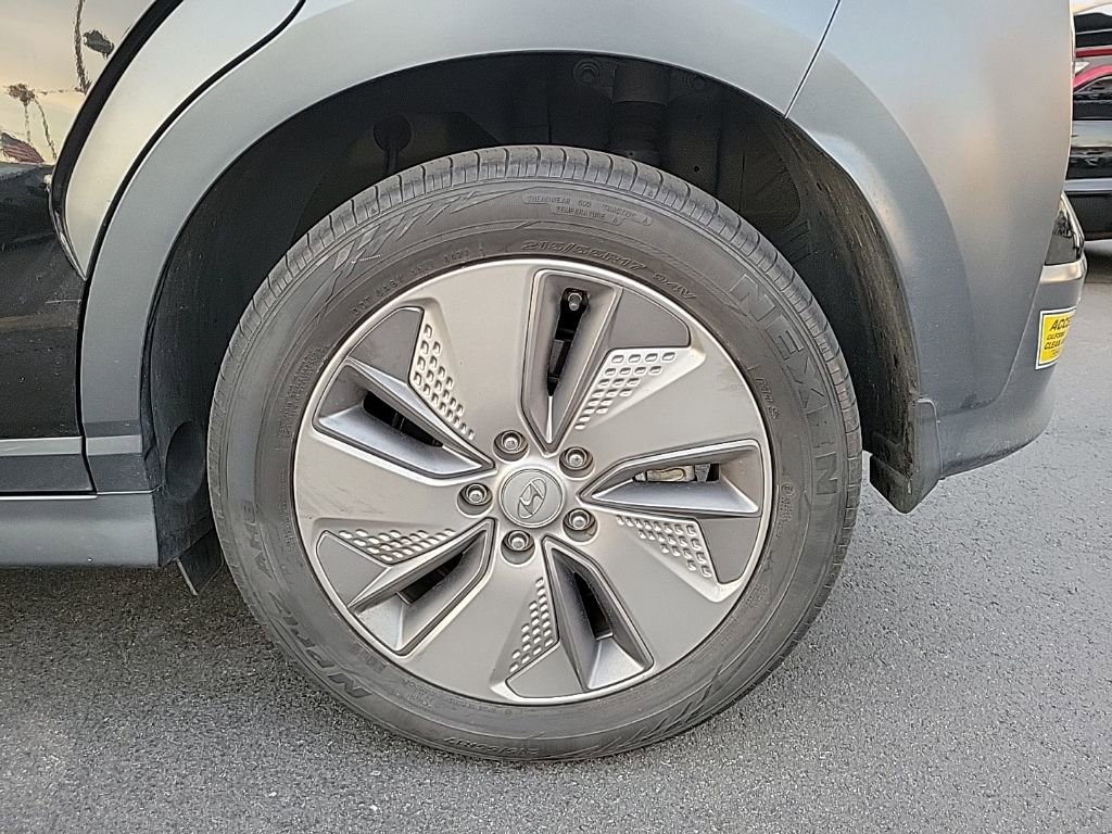 Used 2021 Hyundai Kona Ultimate FWD image 18