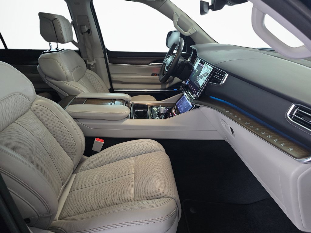 Used 2023 Jeep Grand Wagoneer 4WD image 43