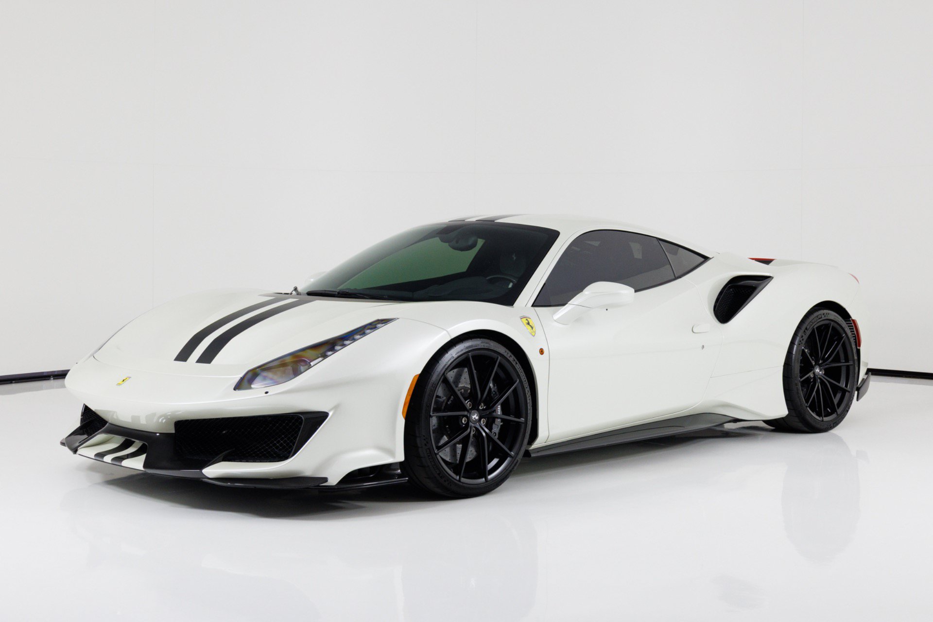 Used 2020 Ferrari 488 Pista Coupe RWD image 7