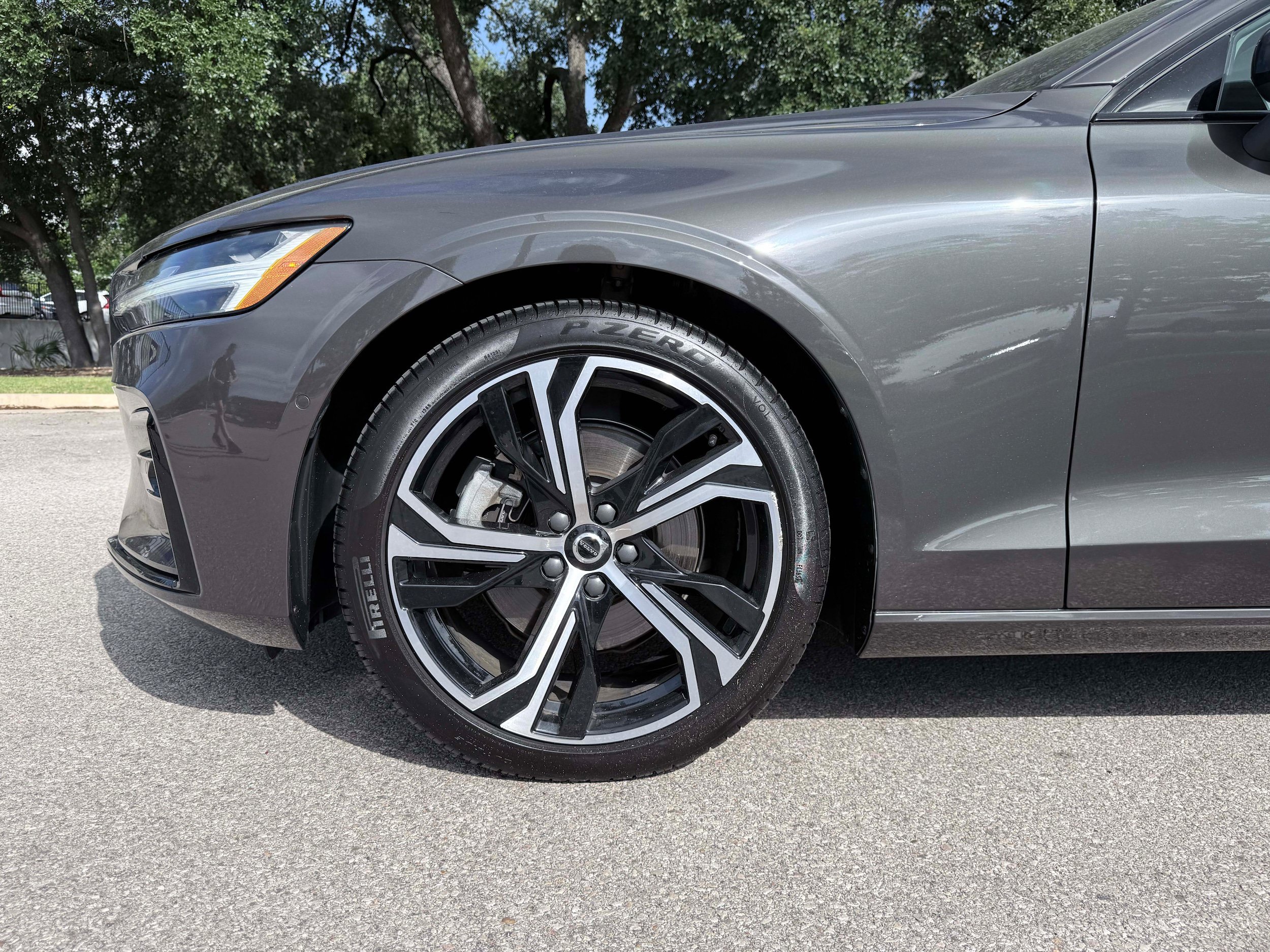 Certified 2025 Volvo S60 B5 Plus w/ Protection Package Premier FWD image 9