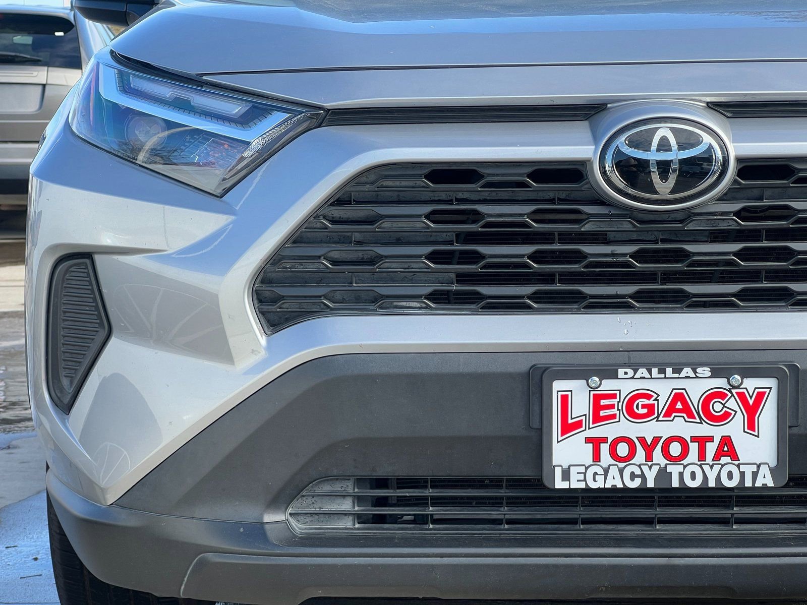 Used 2024 Toyota RAV4 LE image 9