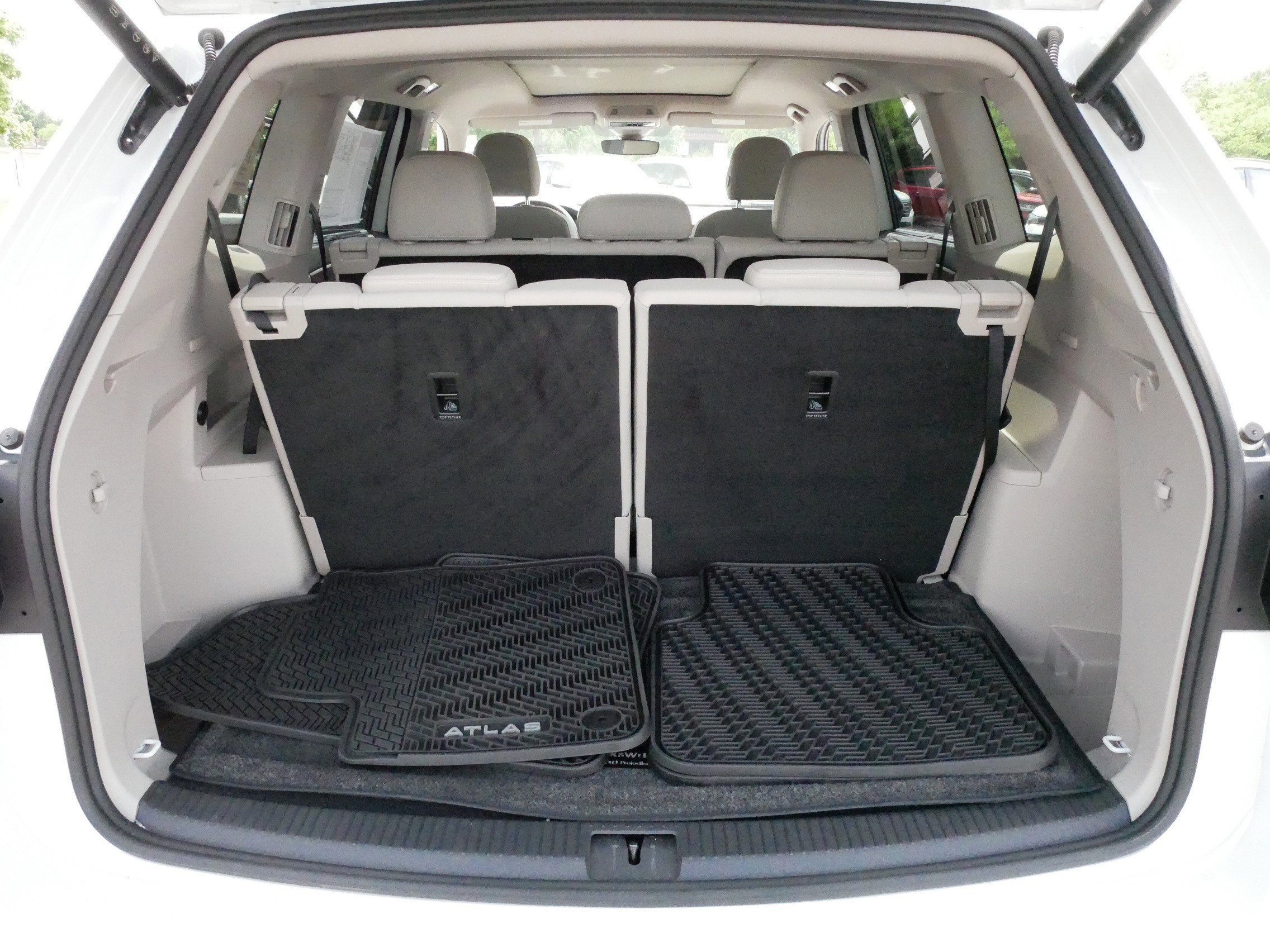 Certified 2025 Volkswagen Atlas SEL AWD/4WD image 18