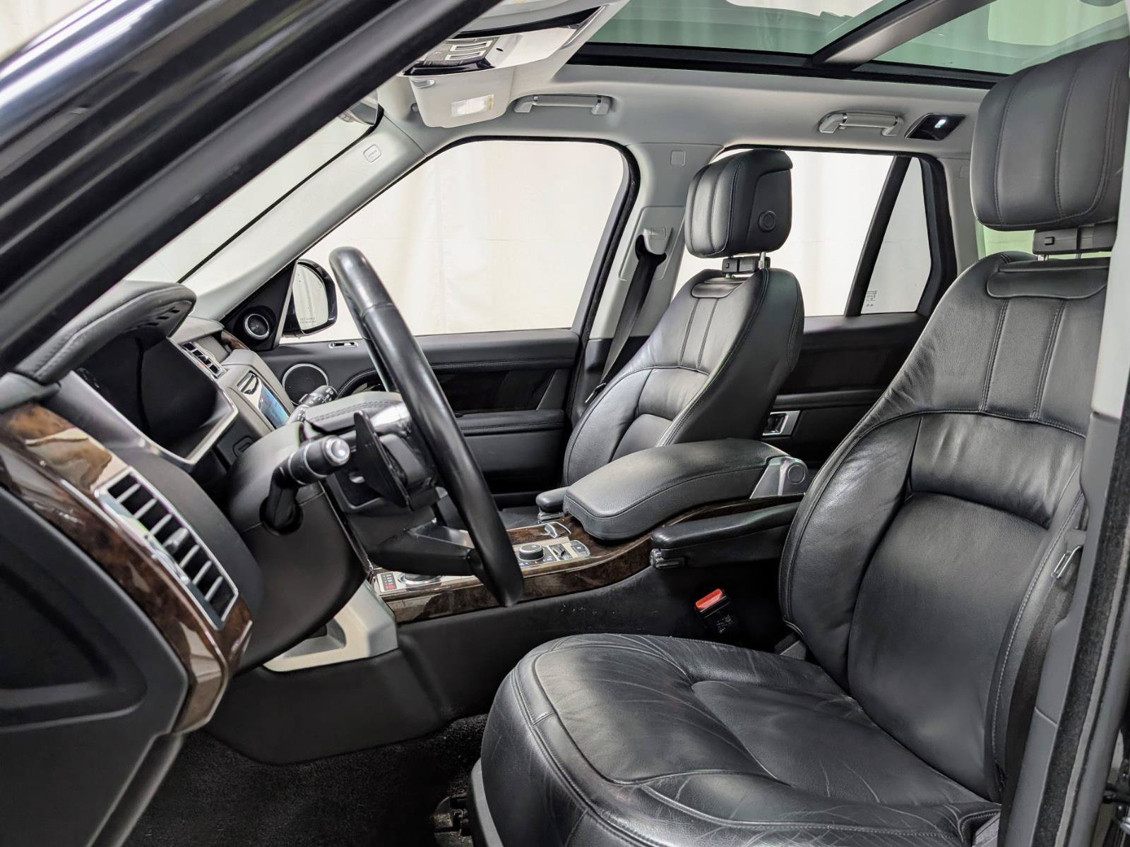 Used 2020 Land Rover Range Rover AWD/4WD image 15