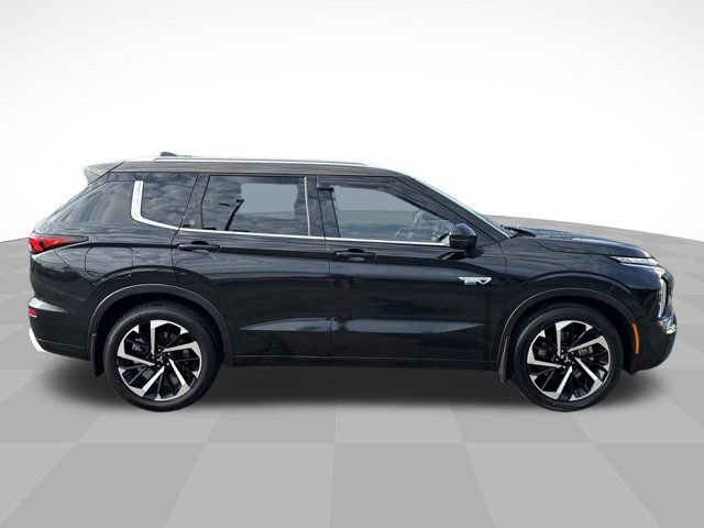 Used 2023 Mitsubishi Outlander SEL AWD/4WD image 4