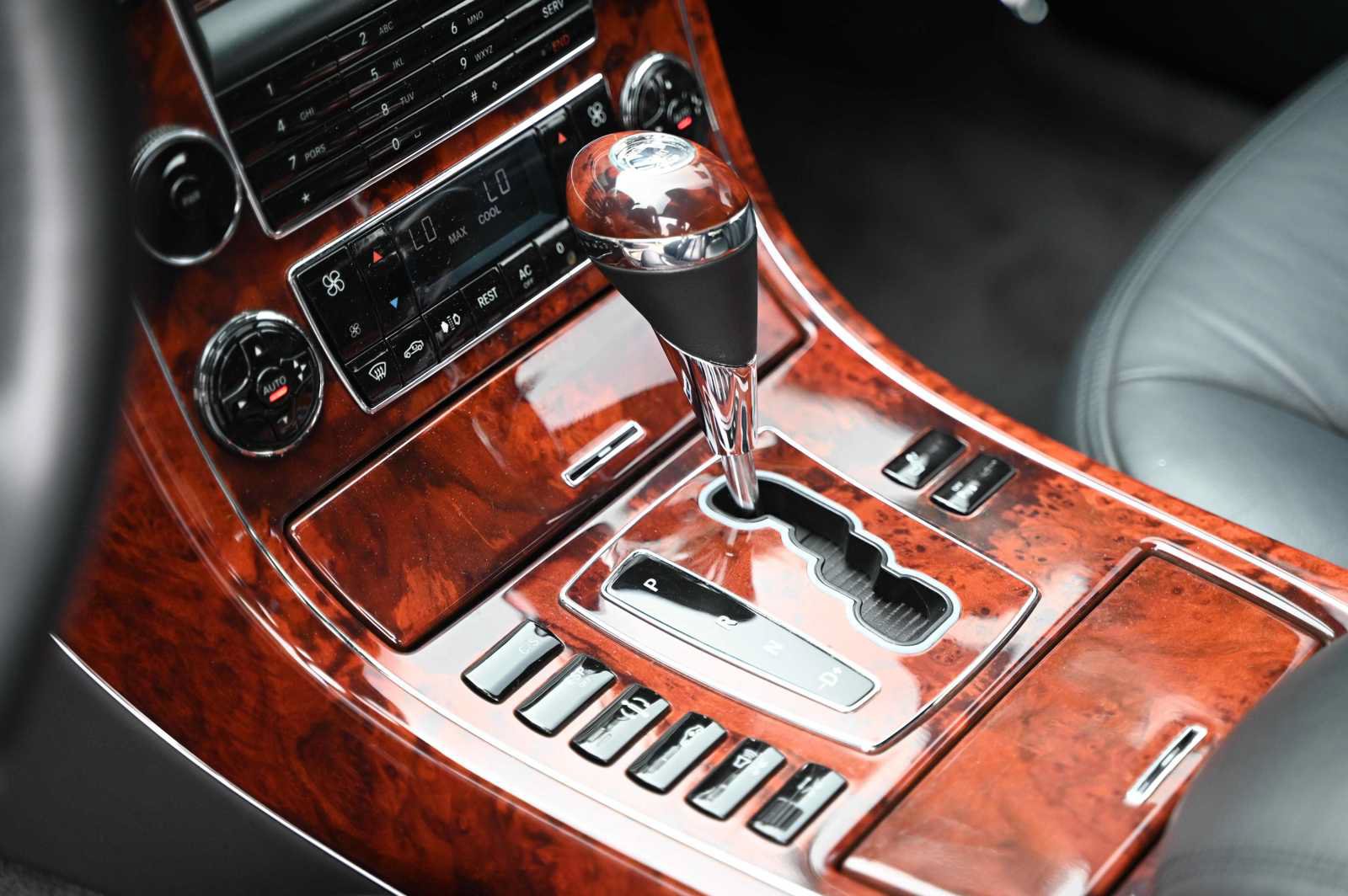 Used 2005 Maybach 57 RWD image 15