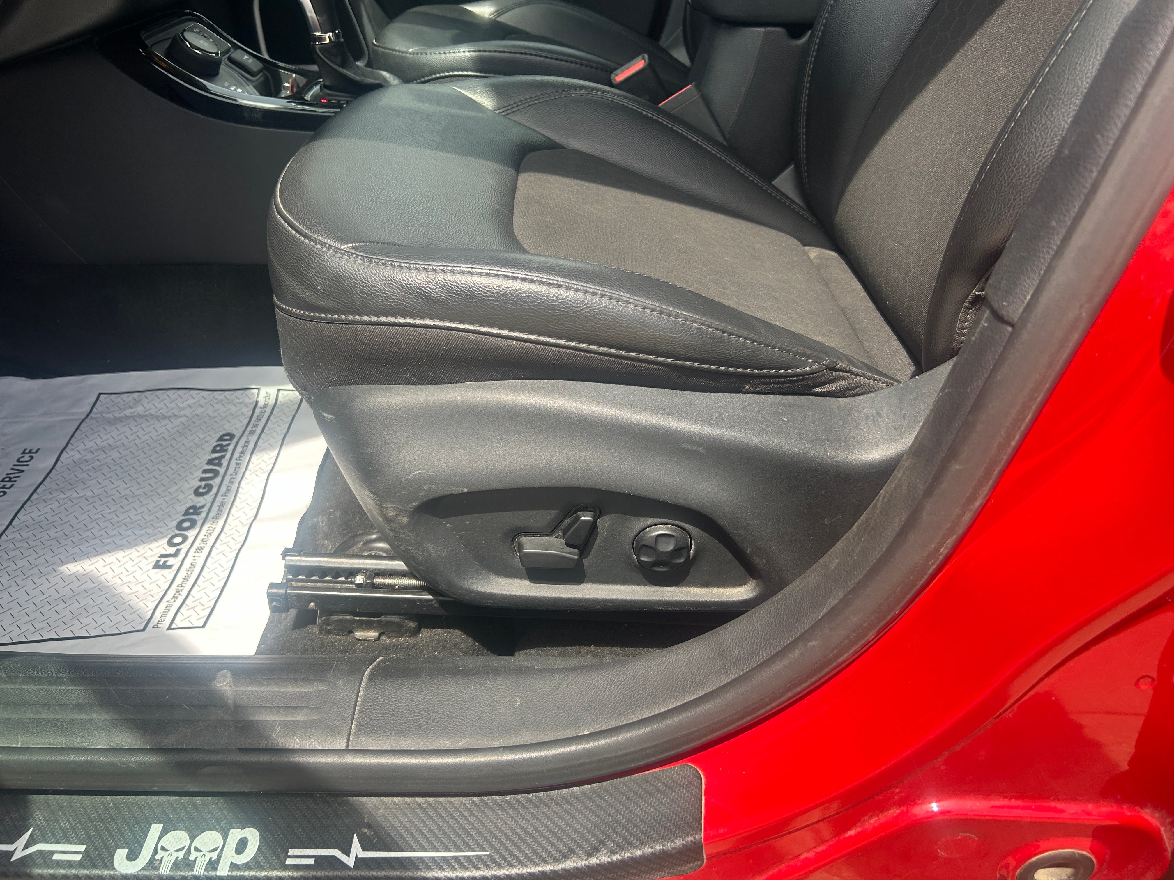 Used 2021 Jeep Compass Latitude AWD/4WD image 17