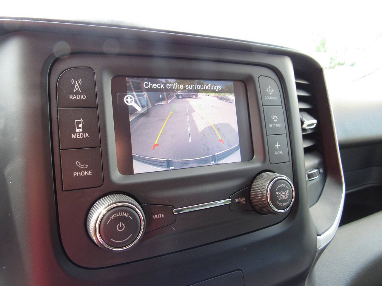 Used 2020 RAM 1500 Big Horn AWD/4WD image 24
