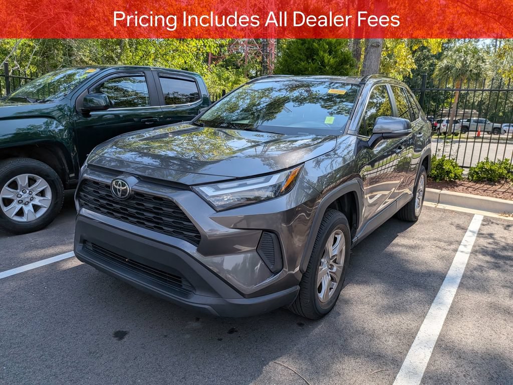 Used 2023 Toyota RAV4 XLE w/ Convenience Package FWD image 4