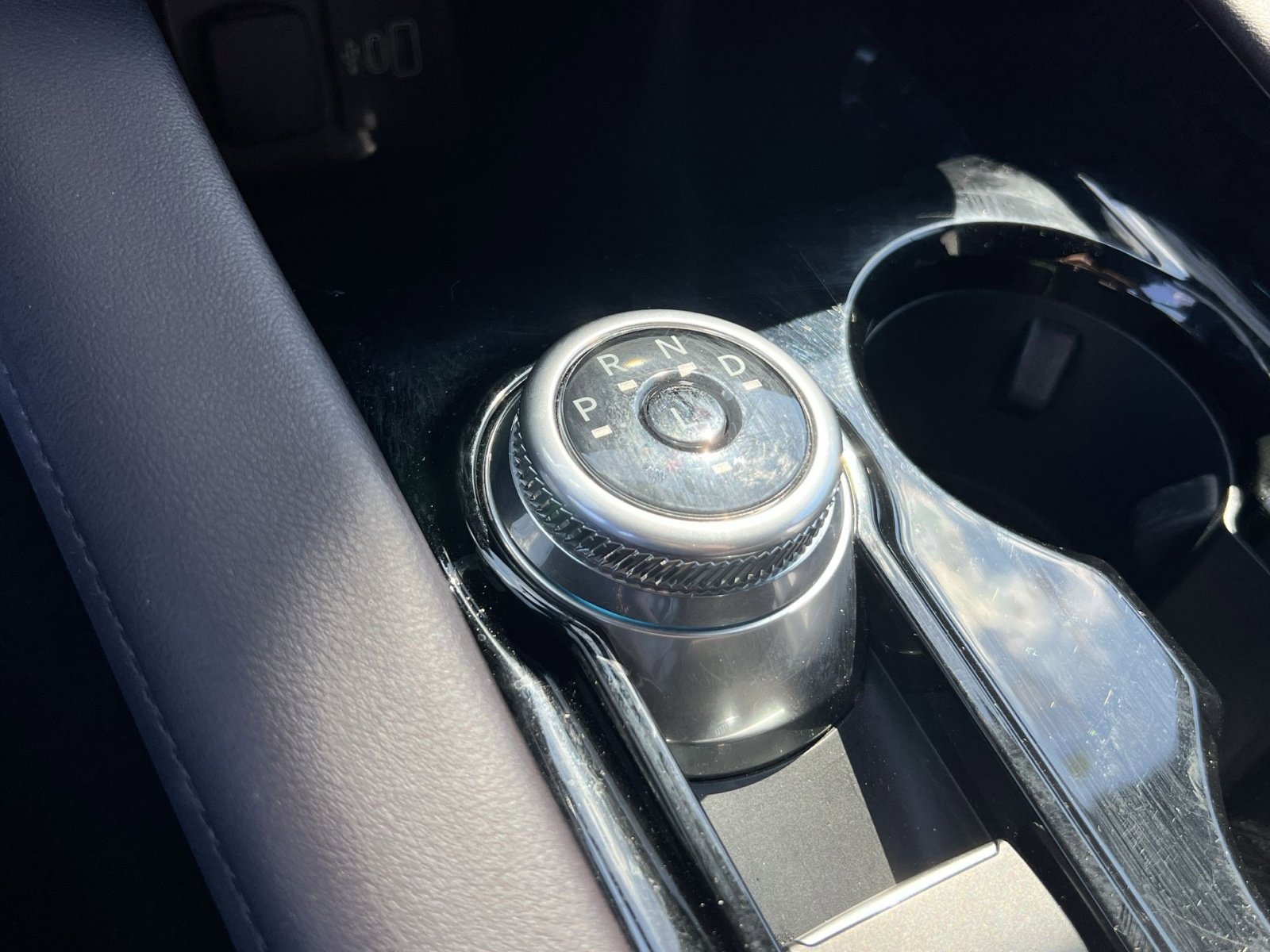 Used 2025 Ford Explorer Platinum w/ LUX Leather Package image 19