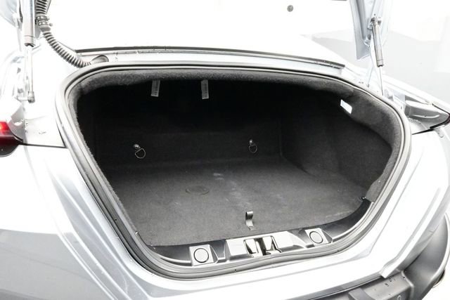 Used 2021 Ferrari Roma RWD image 11