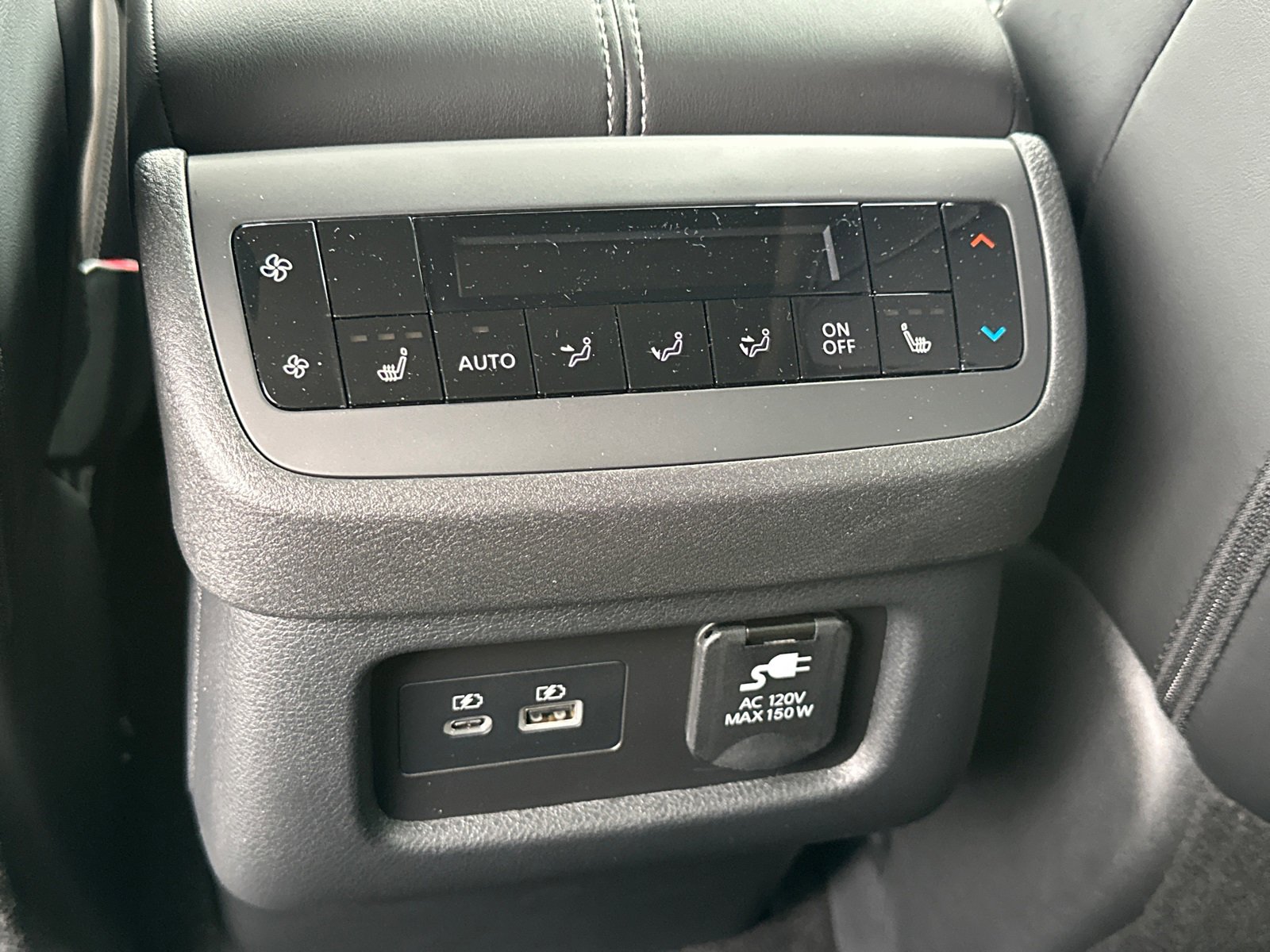 New 2025 Nissan Pathfinder Platinum image 24