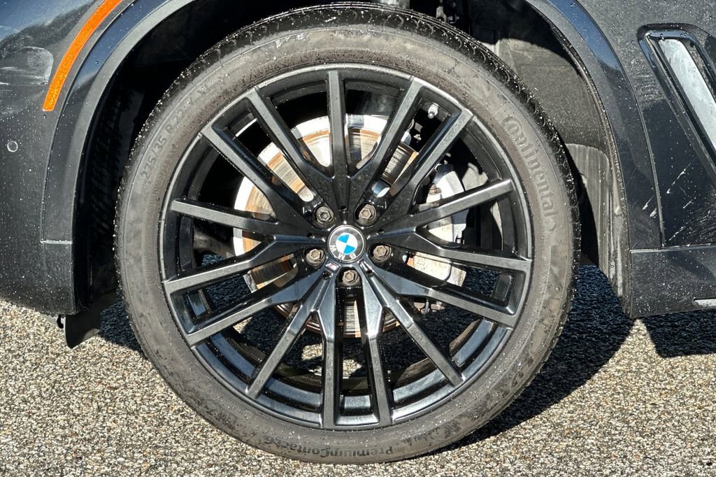 Used 2021 BMW X5 xDrive40i w/ M Sport Package image 33