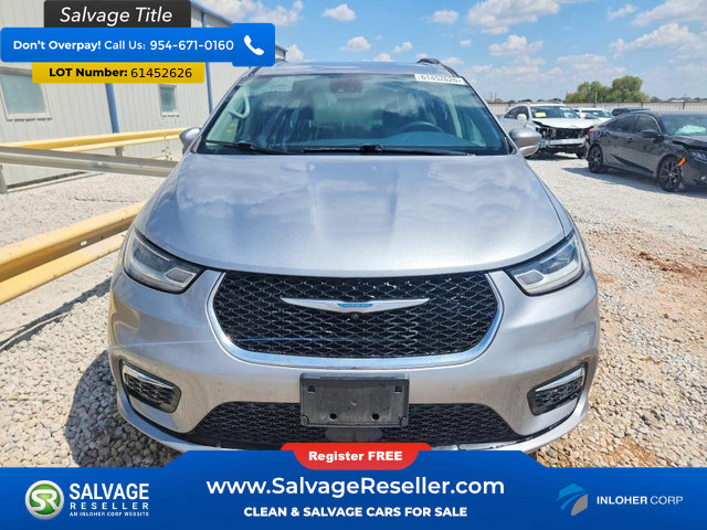 Used 2021 Chrysler Pacifica Touring FWD image 7